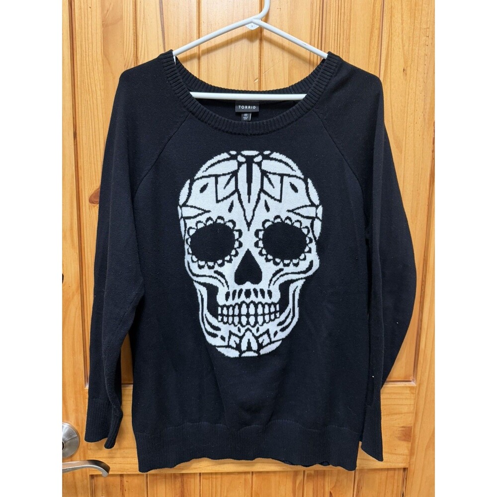 Torrid Black Crew Neck Sugar Skull Novelty Goth Grunge Long Sleeve Size 00 M/L